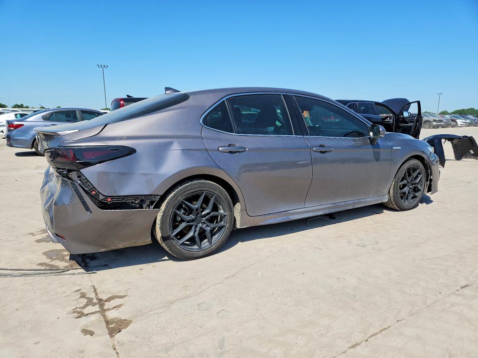 53365166 :رقم المزاد ، 4T1K31AK9MU561524 vin ، 2021 Toyota Camry مزاد بيع