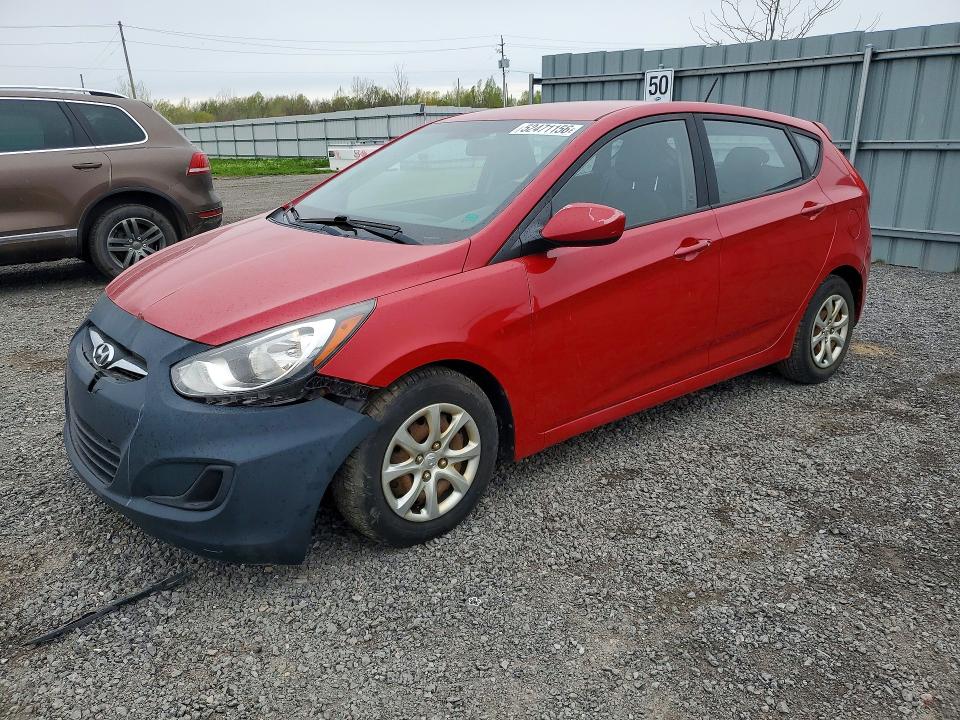 52471156 :رقم المزاد ، KMHCT5AE9DU123169 vin ، 2013 Hyundai Accent مزاد بيع