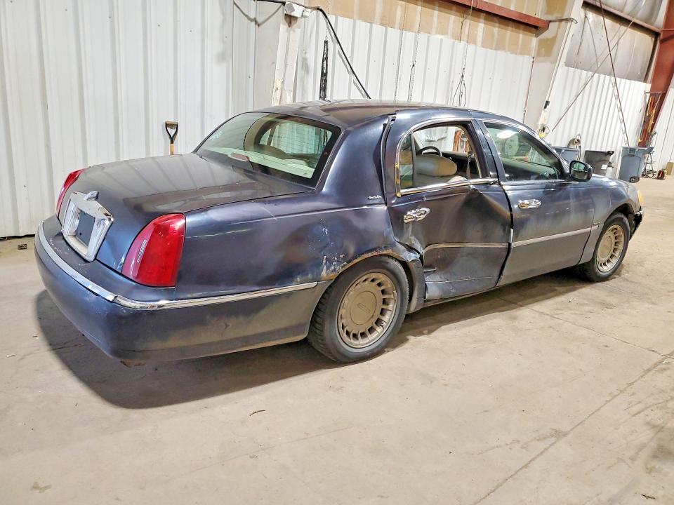 Продаж на аукціоні авто 2000 Lincoln Town Car, vin: 1LNHM81W2YY894293, номер лоту: 53125206