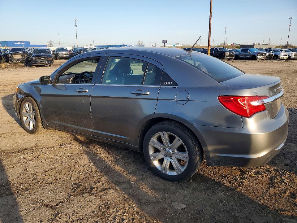 Продажа на аукционе авто 2013 Chrysler 200, vin: 1C3CCBBB0DN763907, номер лота: 52189776