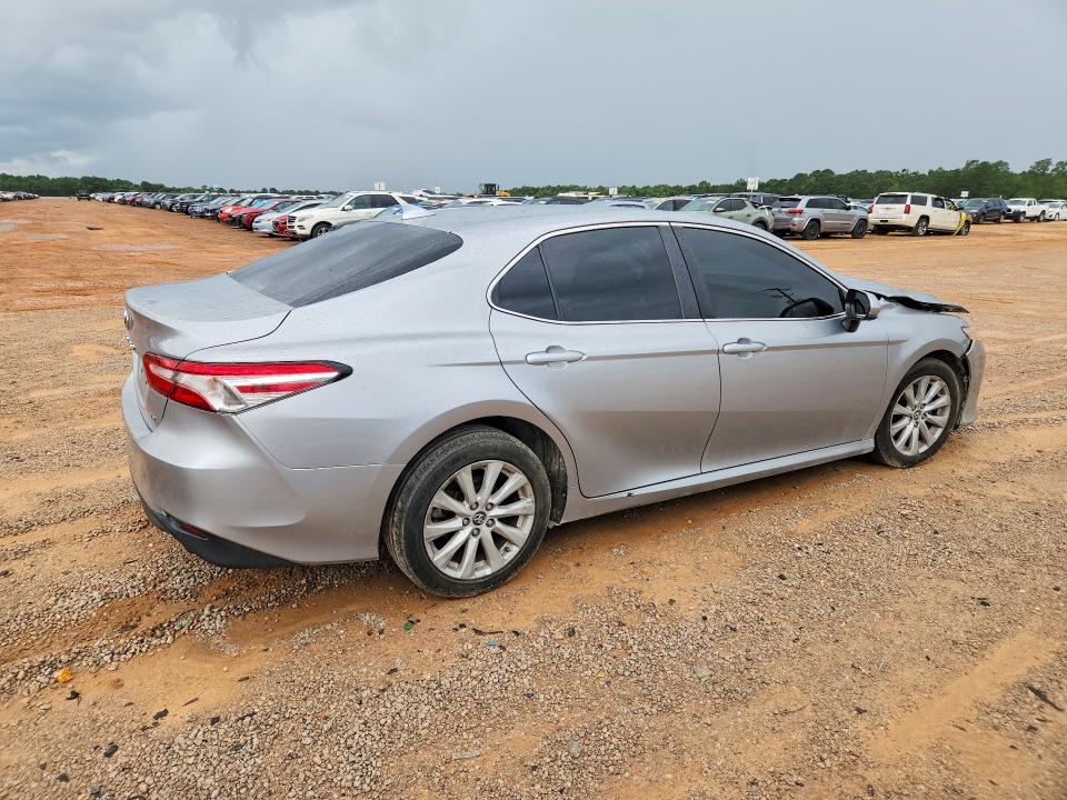 54855386 :رقم المزاد ، 4T1B11HK7KU685753 vin ، 2019 Toyota Camry مزاد بيع