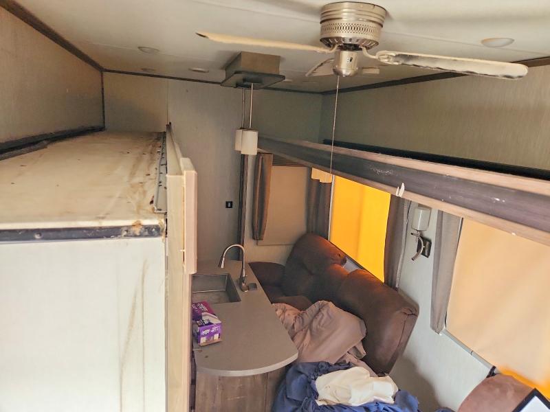 2020 Sabre By Forest Rive Recreational Vehicle (rv) მანქანა იყიდება აუქციონზე, vin: 5ZT3SR3B6L6103478, აუქციონის ნომერი: 54290566
