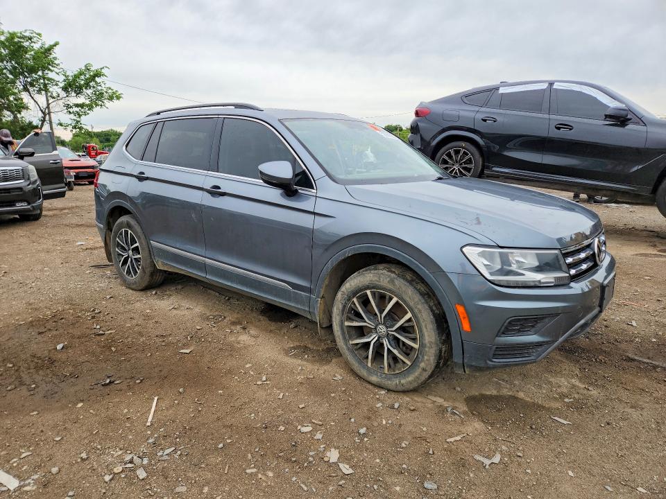53052226 :رقم المزاد ، 3VV2B7AX7MM091053 vin ، 2021 Volkswagen Tiguan مزاد بيع