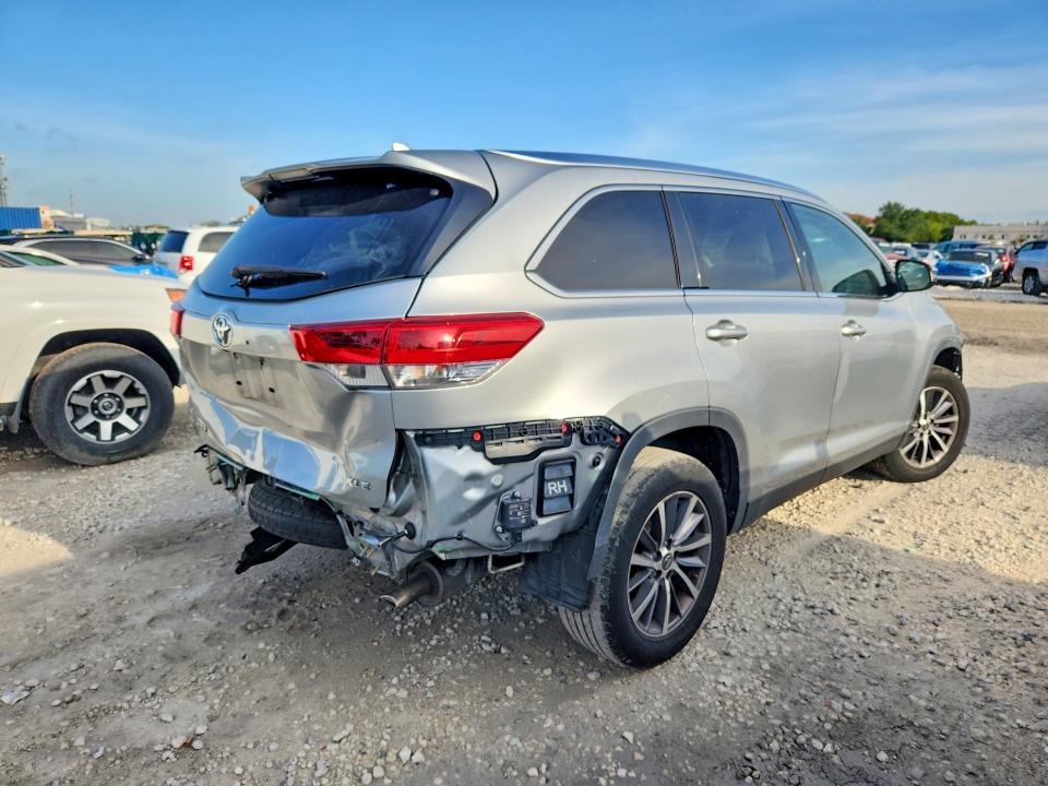 Aukcja sprzedaży 2019 Toyota Highlander, vin: 5TDKZRFH3KS334149, numer aukcji: 52609156