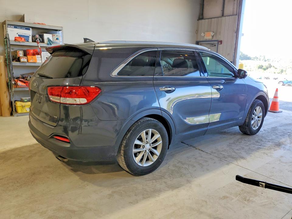53430176 :رقم المزاد ، 5XYPGDA53HG307468 vin ، 2017 Kia Sorento مزاد بيع