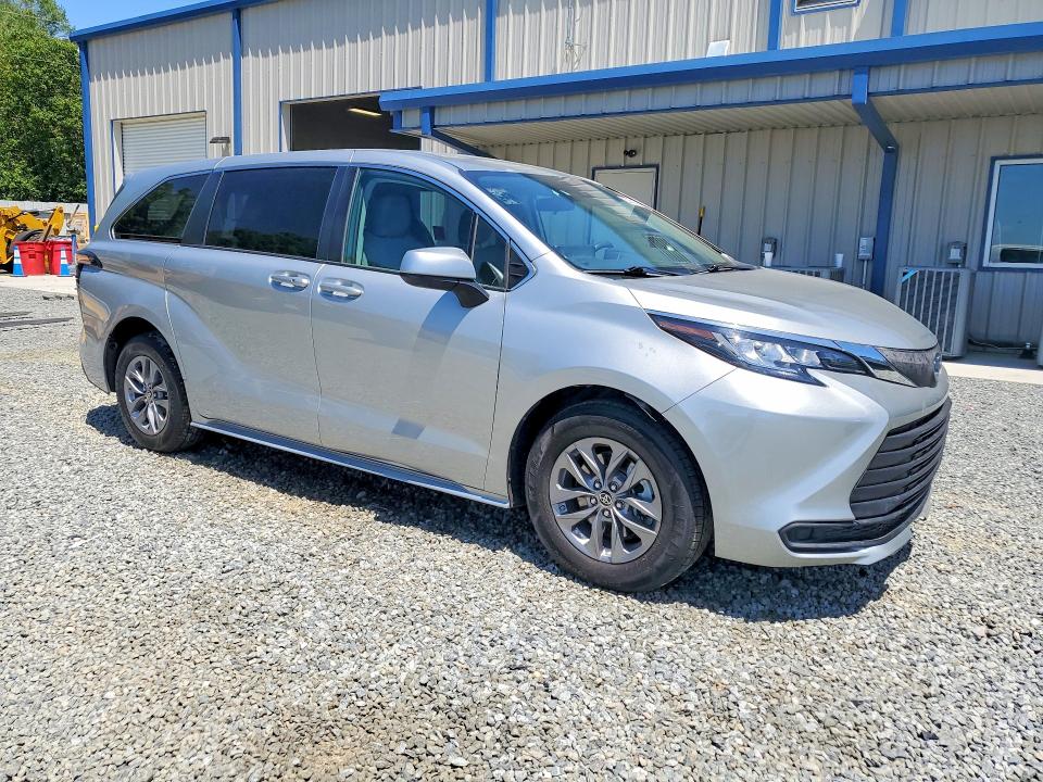 2022 Toyota Sienna მანქანა იყიდება აუქციონზე, vin: 5TDKRKEC9NS115746, აუქციონის ნომერი: 53803106