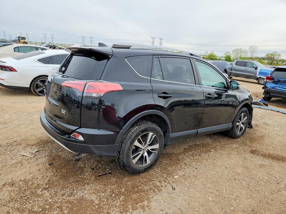 52298646 :رقم المزاد ، 2T3RFREV5JW831697 vin ، 2018 Toyota Rav4 مزاد بيع