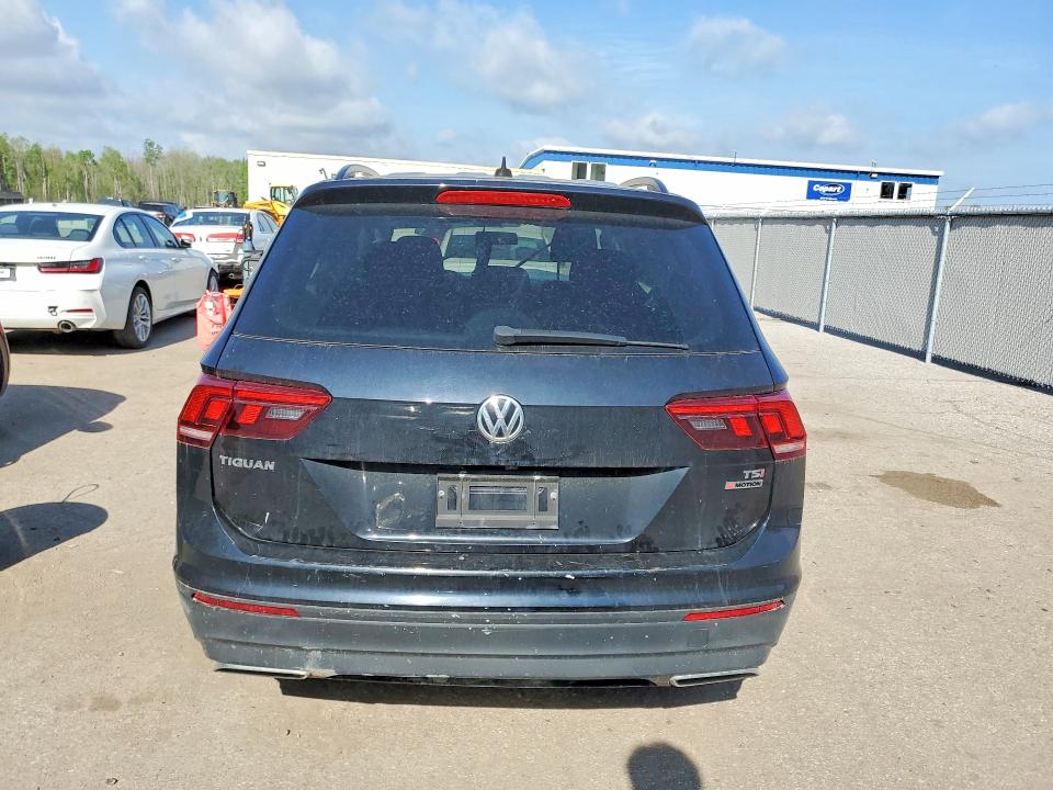Продажа на аукционе авто 2018 Volkswagen Tiguan, vin: 3VV0B7AX5JM008089, номер лота: 52307826