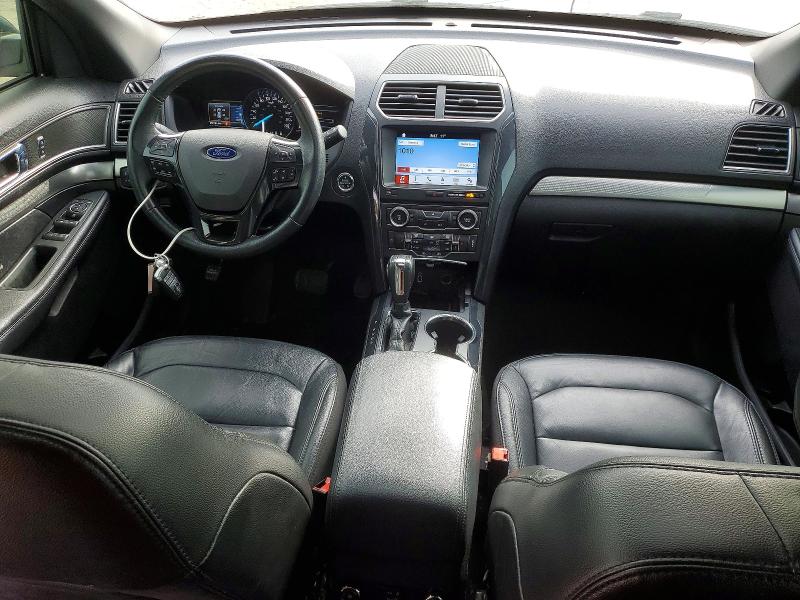 53821526 :رقم المزاد ، 1FM5K8D8XJGB14249 vin ، 2018 Ford Explorer مزاد بيع