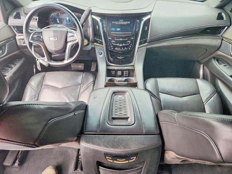 53612736 :رقم المزاد ، 1GYS4DKJ5HR303870 vin ، 2017 Cadillac Escalade مزاد بيع
