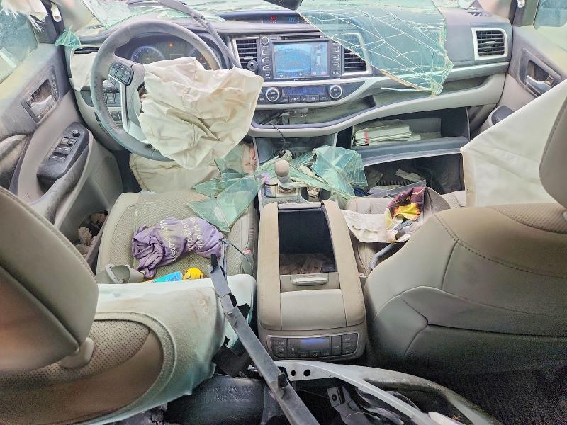 Продаж на аукціоні авто 2018 Toyota Highlander, vin: 5TDDZRFH7JS809020, номер лоту: 54789836