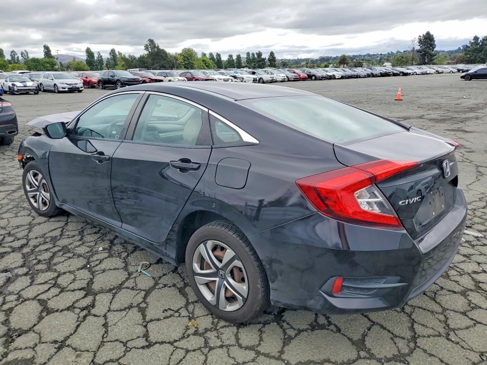 52460426 :رقم المزاد ، 19XFC2F5XHE218255 vin ، 2017 Honda Civic مزاد بيع