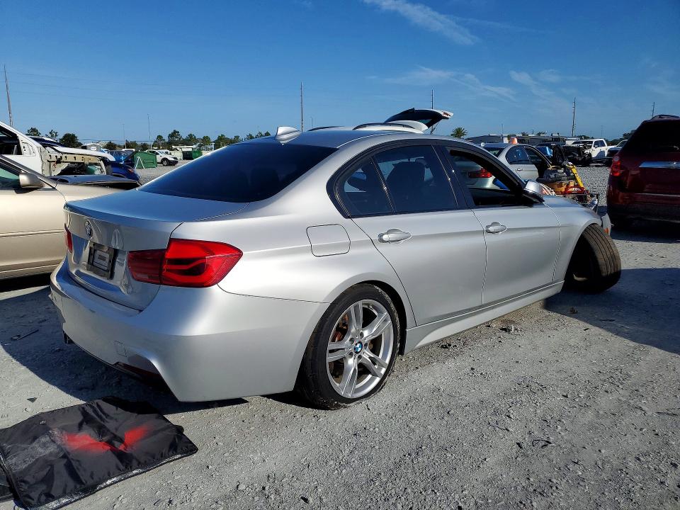 2018 Bmw 330 მანქანა იყიდება აუქციონზე, vin: WBA8B9G58JNU98131, აუქციონის ნომერი: 54725186