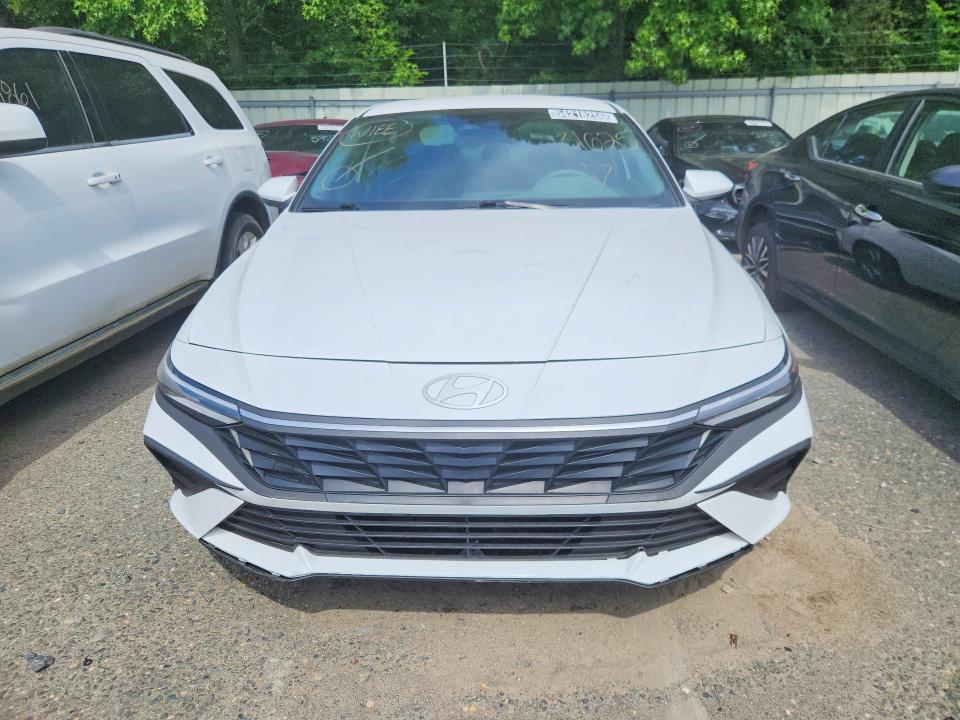 2025 Hyundai Elantra Hybrid მანქანა იყიდება აუქციონზე, vin: KMHLM4DJ9SU131625, აუქციონის ნომერი: 54218256