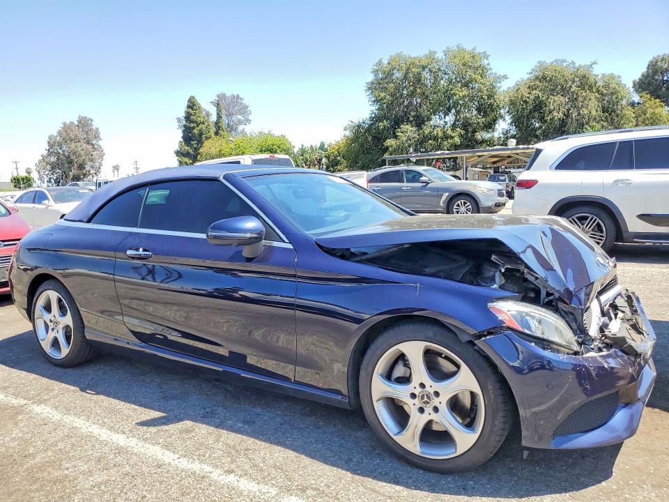 54022616 :رقم المزاد ، WDDWK4JB8HF556616 vin ، 2017 Mercedes-benz C مزاد بيع
