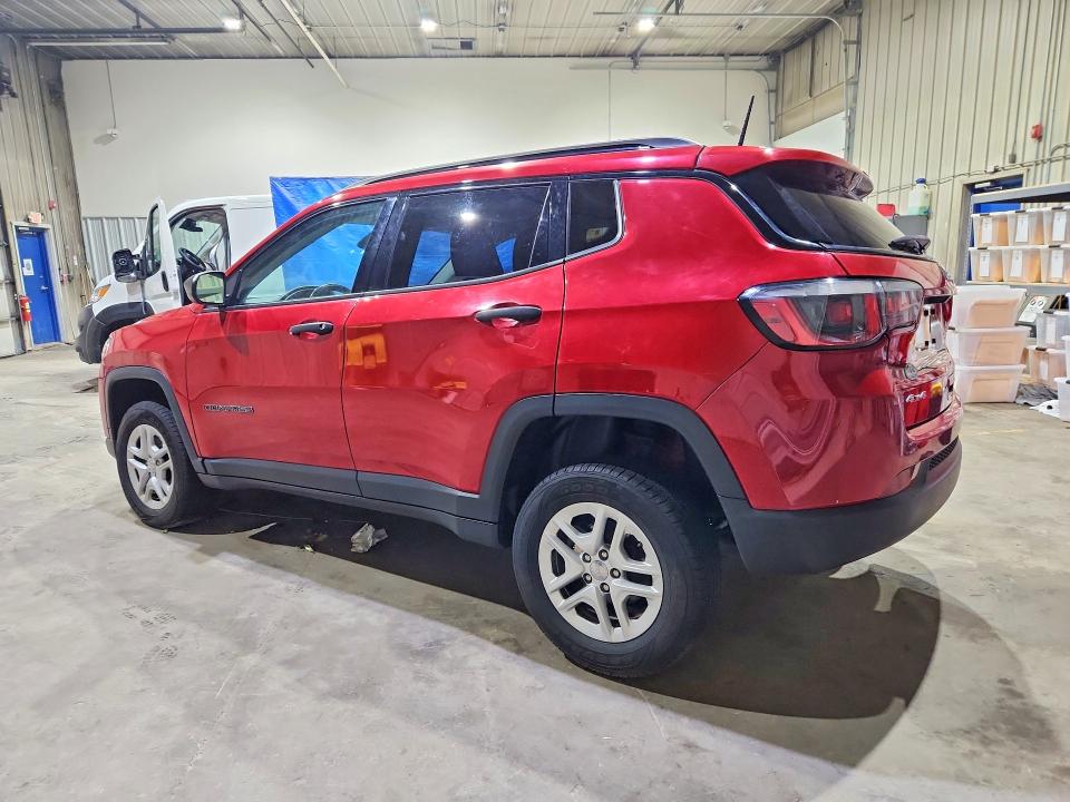 53917296 :رقم المزاد ، 3C4NJDABXJT163284 vin ، 2018 Jeep Compass مزاد بيع