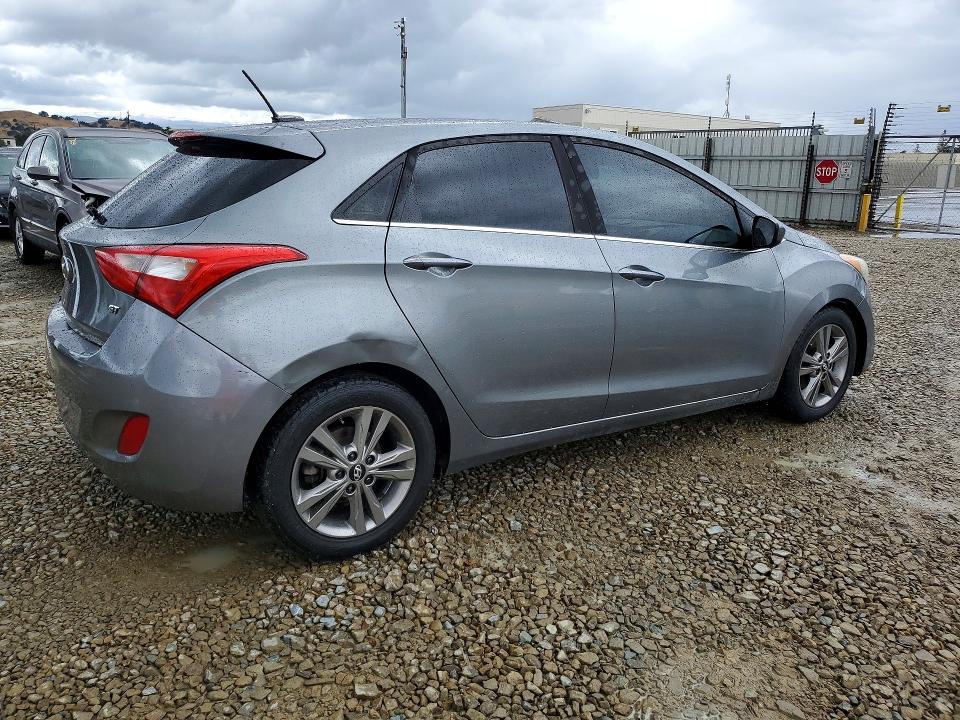 55441286 :رقم المزاد ، KMHD35LH5HU381397 vin ، 2017 Hyundai Elantra Gt مزاد بيع