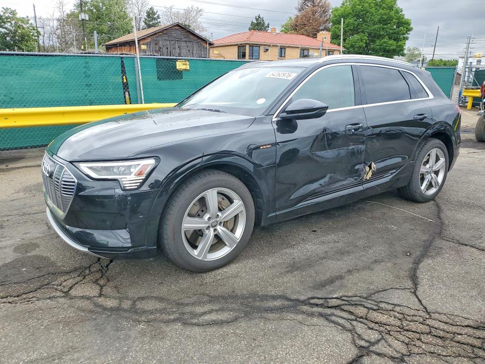 Продаж на аукціоні авто 2019 Audi E-tron, vin: WA1VAAGE0KB020535, номер лоту: 54262976