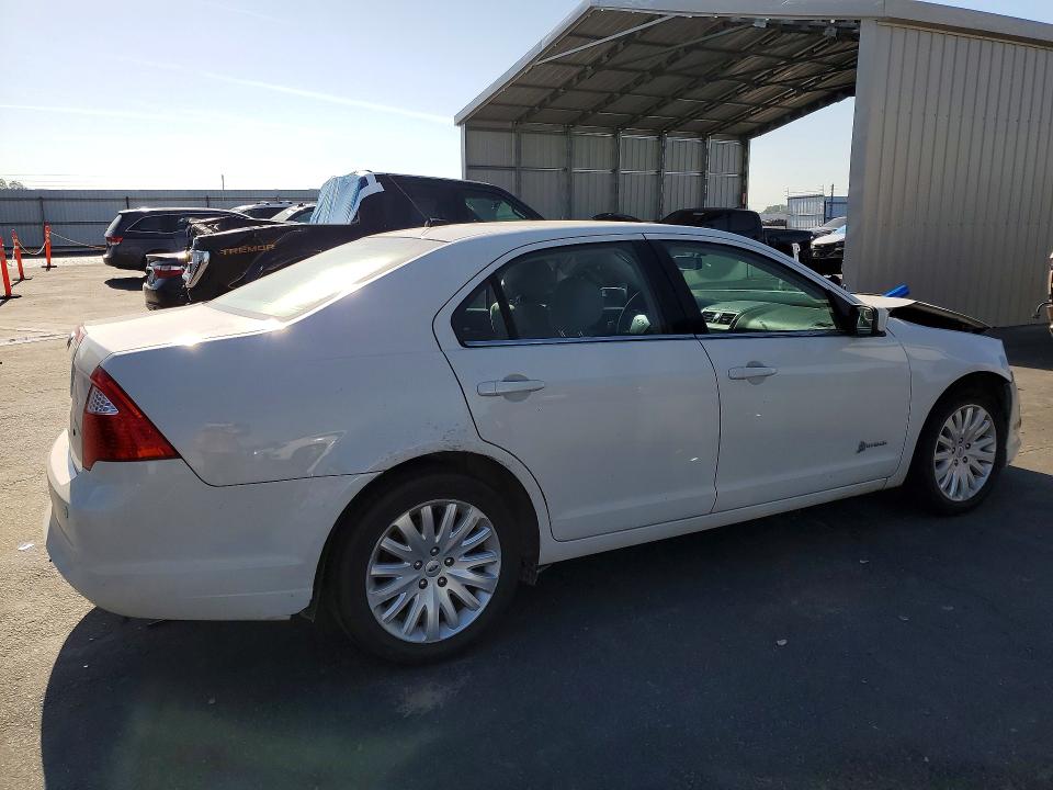 53133136 :رقم المزاد ، 3FADP0L3XCR305163 vin ، 2012 Ford Fusion مزاد بيع