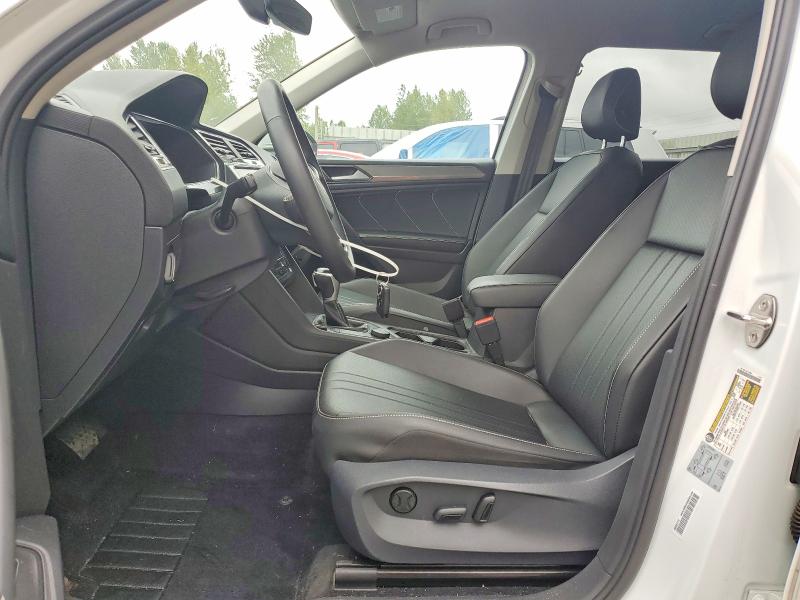 52431026 :رقم المزاد ، 3VV2B7AX3NM043597 vin ، 2022 Volkswagen Tiguan مزاد بيع