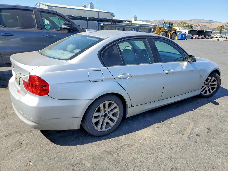 54116786 :رقم المزاد ، WBAVC535X7FZ73957 vin ، 2007 Bmw 328 مزاد بيع