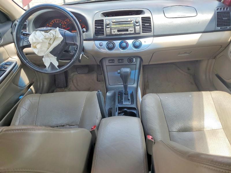 52296326 :رقم المزاد ، JTDBA32K250024975 vin ، 2005 Toyota Camry مزاد بيع