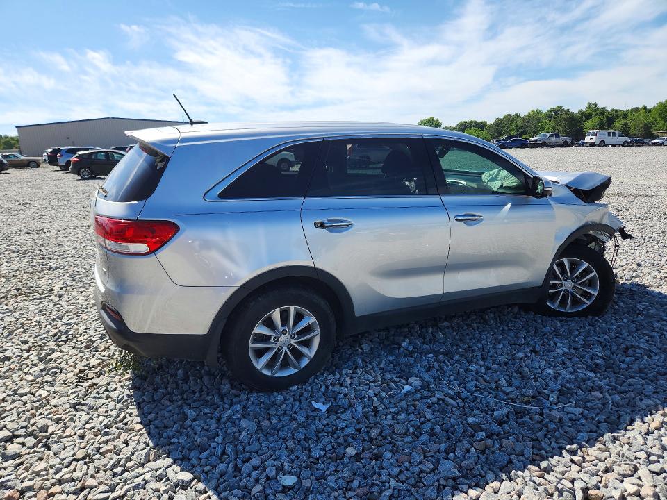 52468106 :رقم المزاد ، 5XYPG4A33JG358411 vin ، 2018 Kia Sorento مزاد بيع