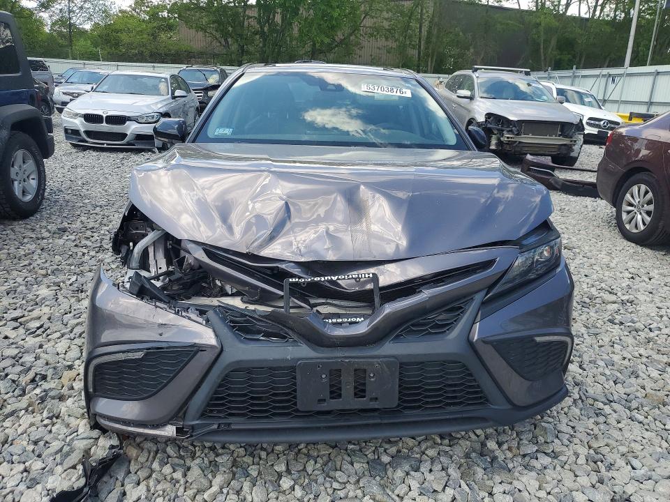 Продаж на аукціоні авто 2022 Toyota Camry, vin: 4T1G11BKXNU069421, номер лоту: 53703876