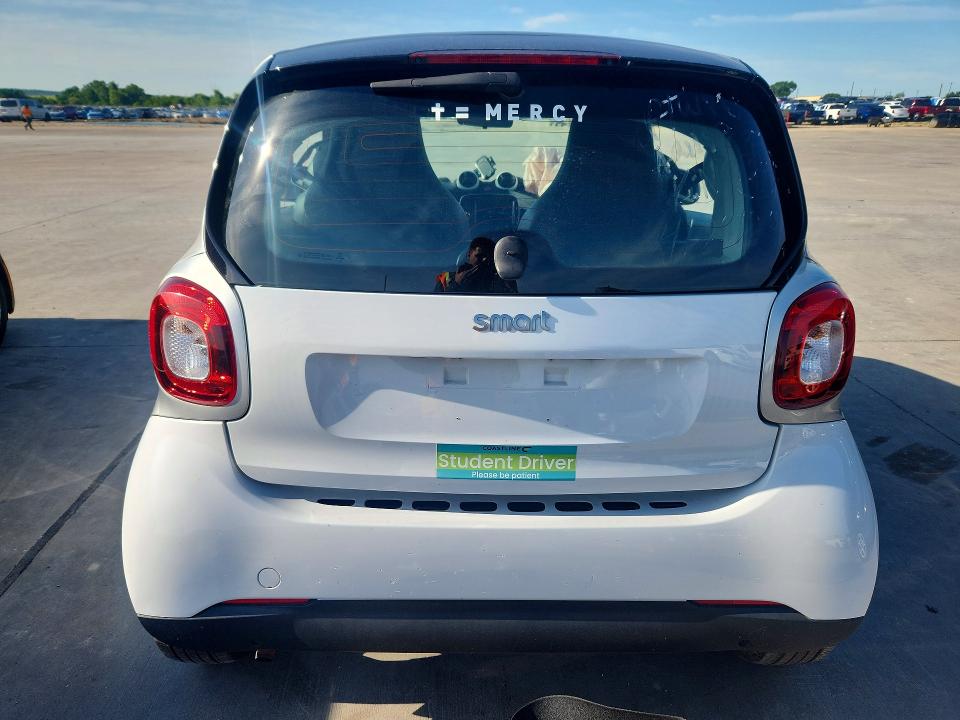 Aukcja sprzedaży 2016 Smart Fortwo, vin: WMEFJ5DA4GK123419, numer aukcji: 52377396