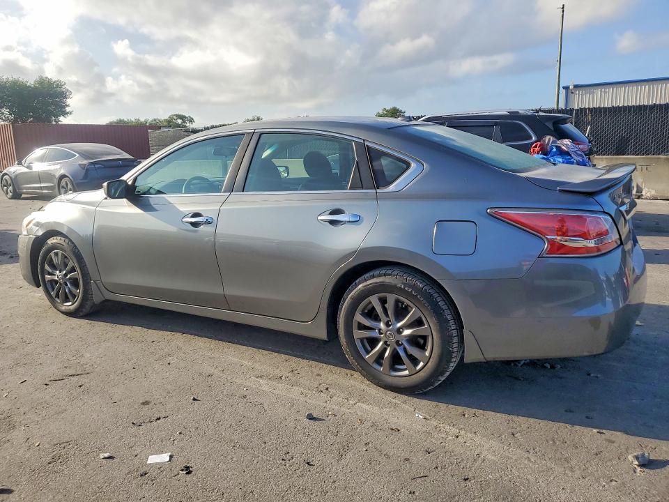 2015 Nissan Altima მანქანა იყიდება აუქციონზე, vin: 1N4AL3AP3FC456385, აუქციონის ნომერი: 54351516