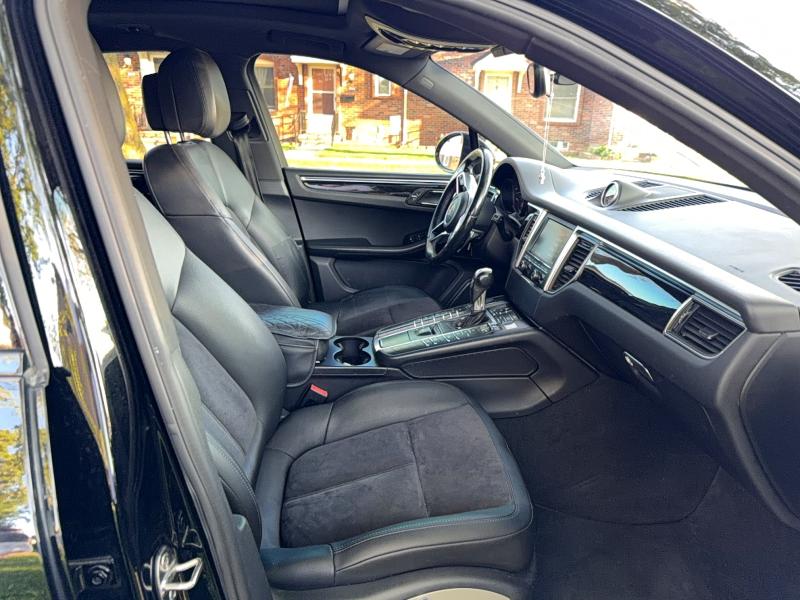 55640856 :رقم المزاد ، WP1AB2A50GLB55921 vin ، 2016 Porsche Macan مزاد بيع