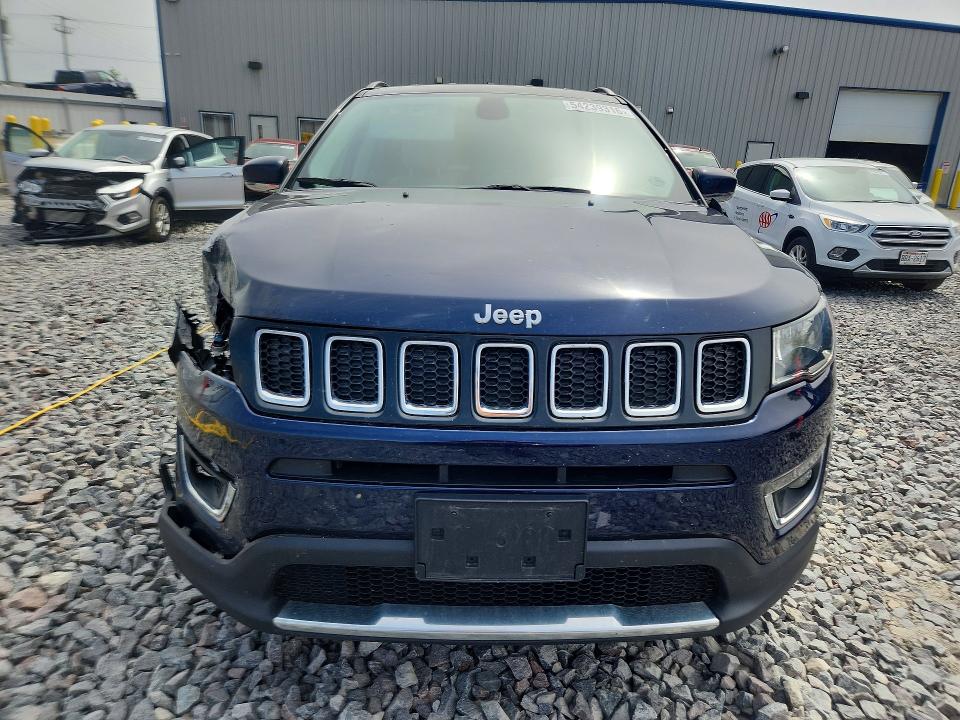 54239316 :رقم المزاد ، 3C4NJDCB1JT140697 vin ، 2018 Jeep Compass مزاد بيع