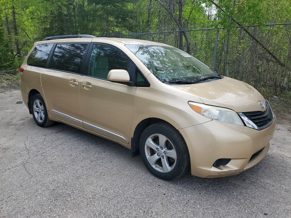 51625906 :رقم المزاد ، 5TDKA3DC9BS001269 vin ، 2011 Toyota Sienna مزاد بيع