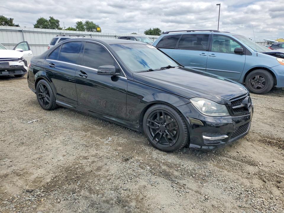 Продажа на аукционе авто 2012 Mercedes-benz C, vin: WDDGF8BB4CR231550, номер лота: 52499226