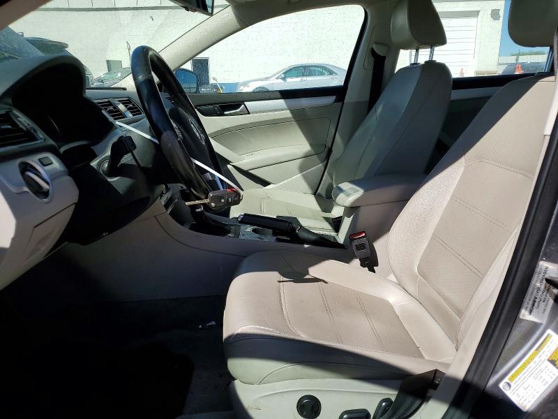 53976316 :رقم المزاد ، 1VWBP7A33DC014398 vin ، 2013 Volkswagen Passat مزاد بيع