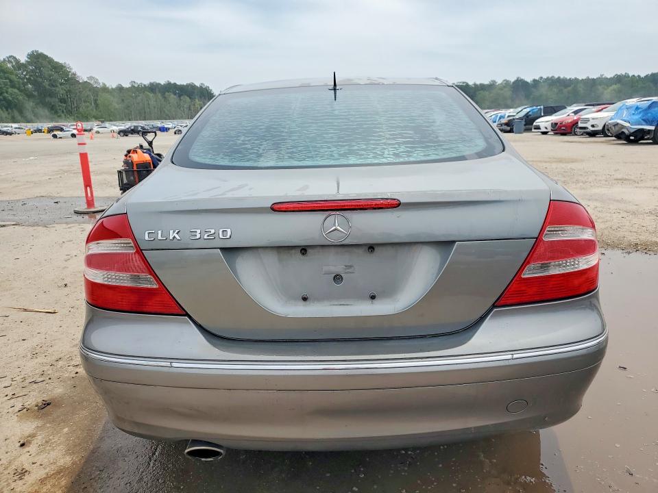 2004 Mercedes-benz Clk მანქანა იყიდება აუქციონზე, vin: WDBTJ65J44F090575, აუქციონის ნომერი: 51761836