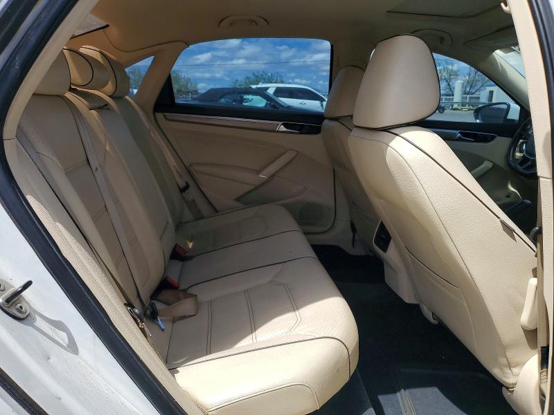 2017 Volkswagen Passat მანქანა იყიდება აუქციონზე, vin: 1VWBT7A3XHC072851, აუქციონის ნომერი: 51311556