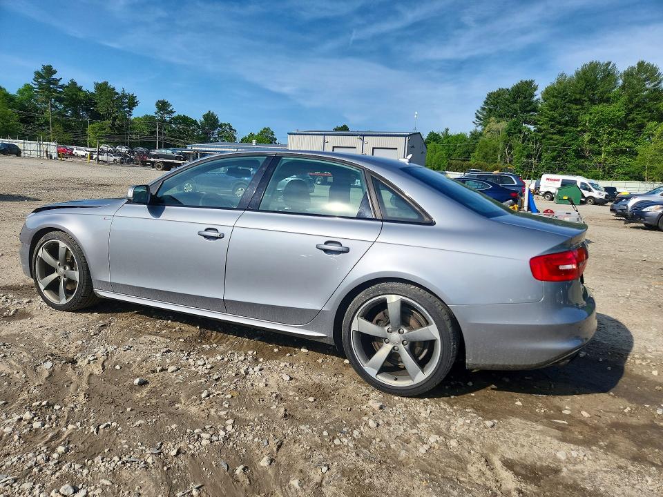 53566456 :رقم المزاد ، WAUFFAFL3FN023572 vin ، 2015 Audi A4 مزاد بيع