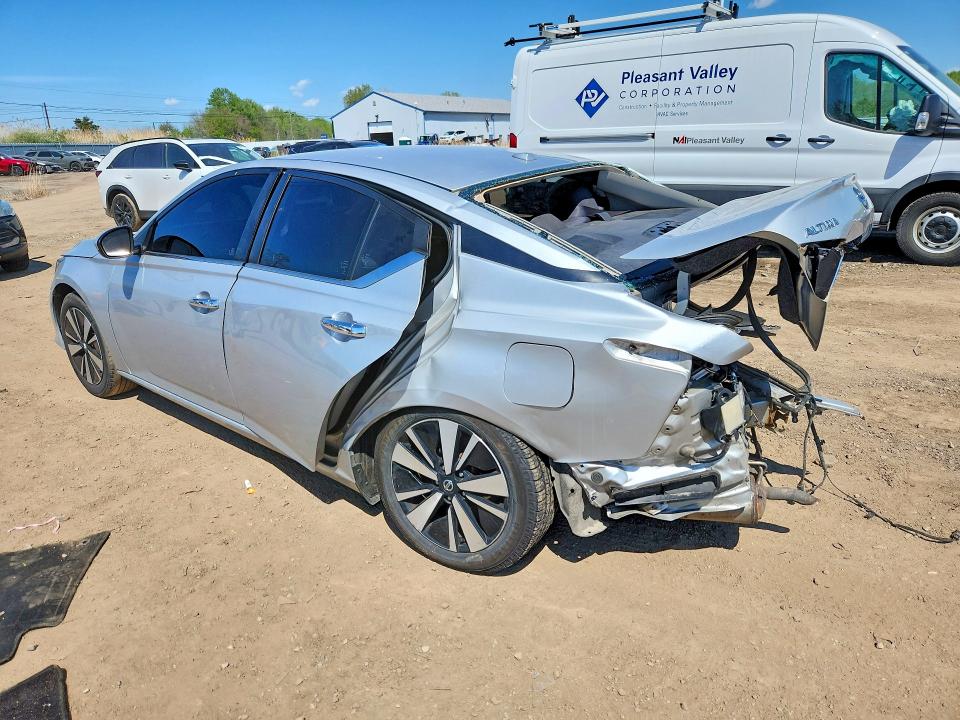 52221626 :رقم المزاد ، 1N4BL4DV6MN324713 vin ، 2021 Nissan Altima مزاد بيع