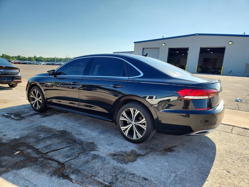 54353116 :رقم المزاد ، 1VWSA7A33MC011177 vin ، 2021 Volkswagen Passat مزاد بيع