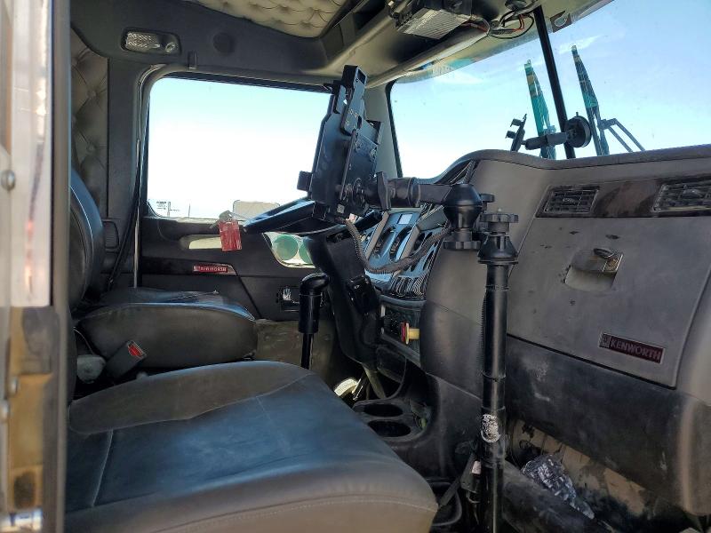 53537786 :رقم المزاد ، 1NKDL40X0BJ295660 vin ، 2011 Kenworth Construction مزاد بيع