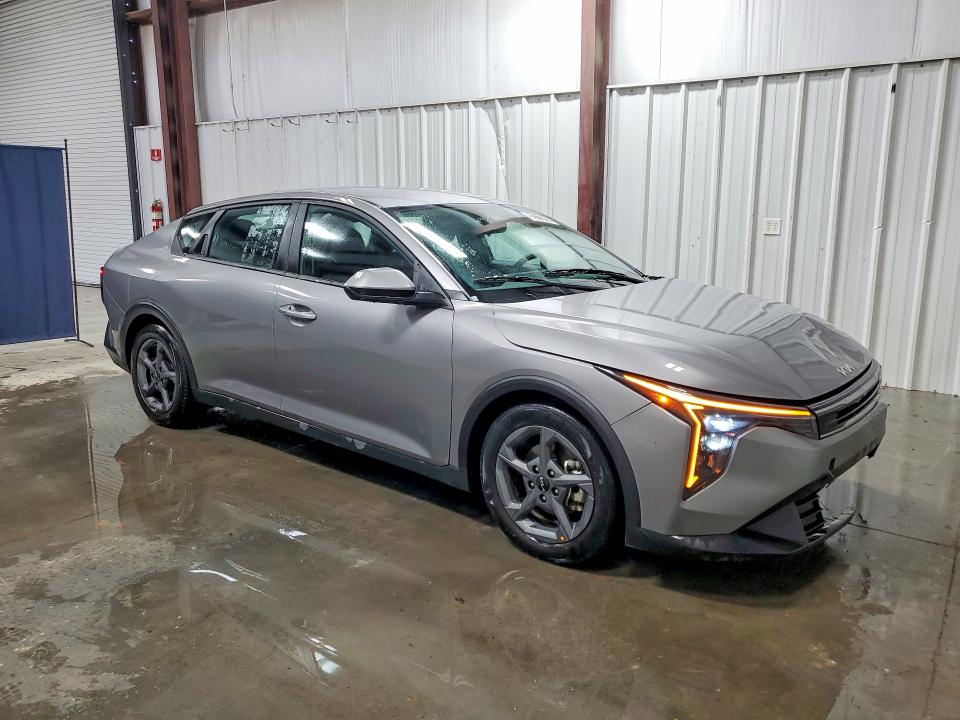 Продажа на аукционе авто 2025 Kia K4, vin: 3KPFT4DE1SE042931, номер лота: 52775796