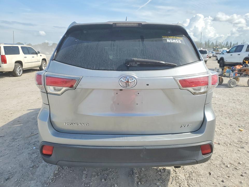 Продажа на аукционе авто 2016 Toyota Highlander, vin: 5TDKKRFH2GS121625, номер лота: 52645566