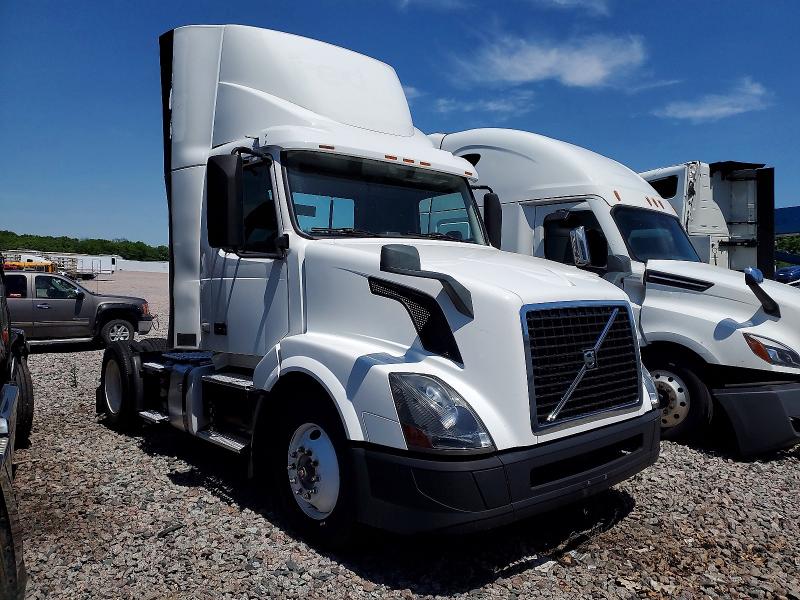 Продаж на аукціоні авто 2018 Volvo Vnl, vin: 4V4N39TGXJN892535, номер лоту: 53848346