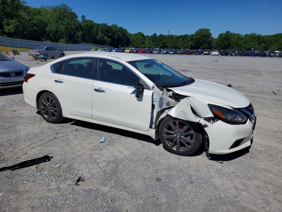 Продаж на аукціоні авто 2018 Nissan Altima, vin: 1N4AL3AP1JC287234, номер лоту: 53011876