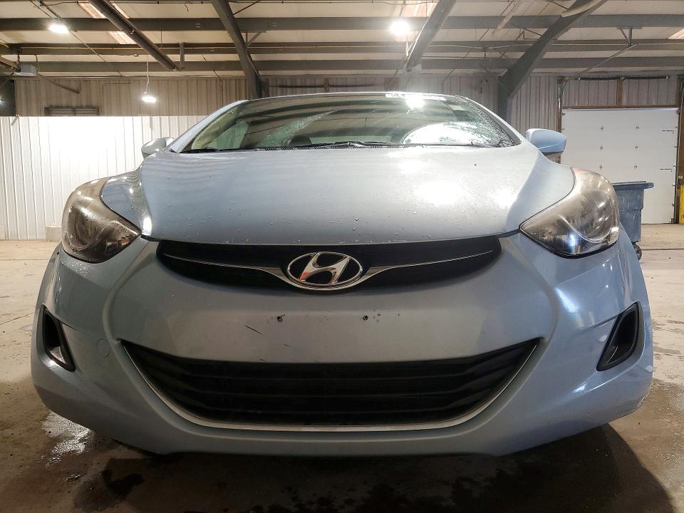 2011 Hyundai Elantra მანქანა იყიდება აუქციონზე, vin: KMHDH4AE4BU104994, აუქციონის ნომერი: 54705066