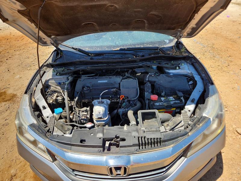 52151776 :رقم المزاد ، 1HGCR2F78HA211392 vin ، 2017 Honda Accord مزاد بيع