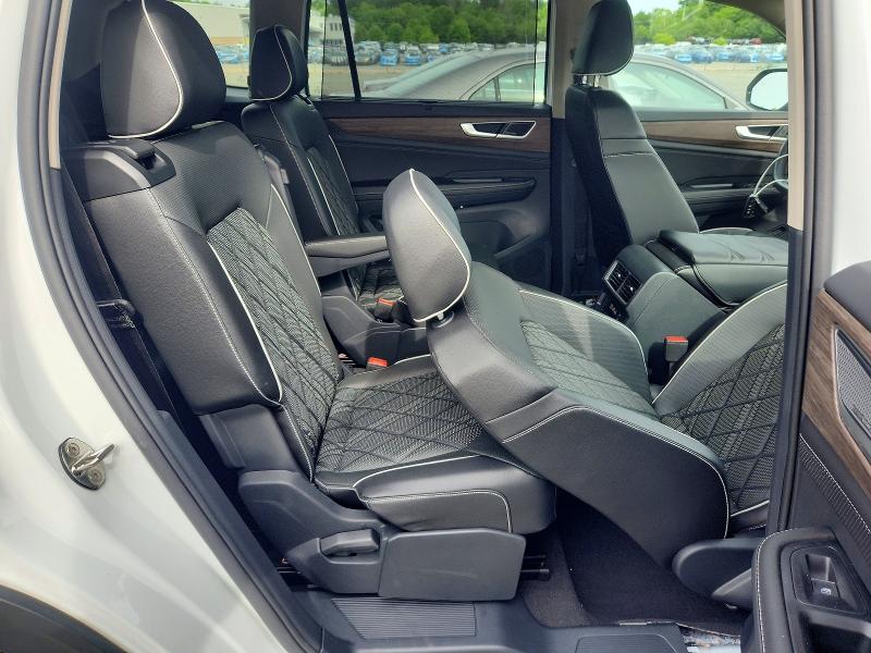 Продажа на аукционе авто 2024 Volkswagen Atlas, vin: 1V2FR2CA1RC619619, номер лота: 54860126