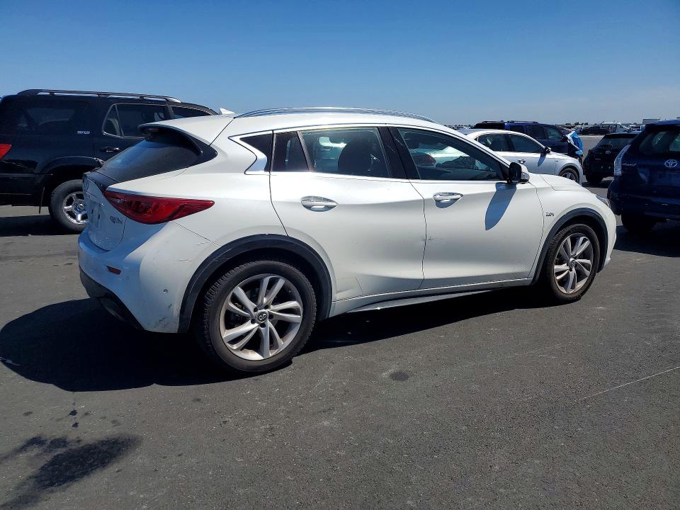 53069306 :رقم المزاد ، SJKCH5CP7HA026366 vin ، 2017 Infiniti Qx30 مزاد بيع