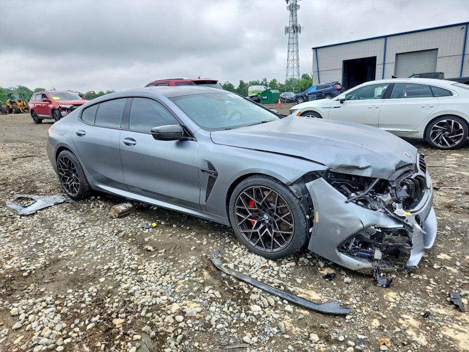 55026116 :رقم المزاد ، WBSGV0C03NCJ88216 vin ، 2022 Bmw M8 مزاد بيع